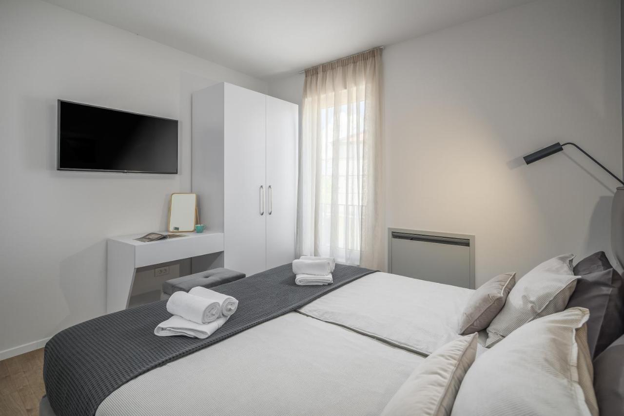 Apartment Nina & Mauro Porec Ngoại thất bức ảnh
