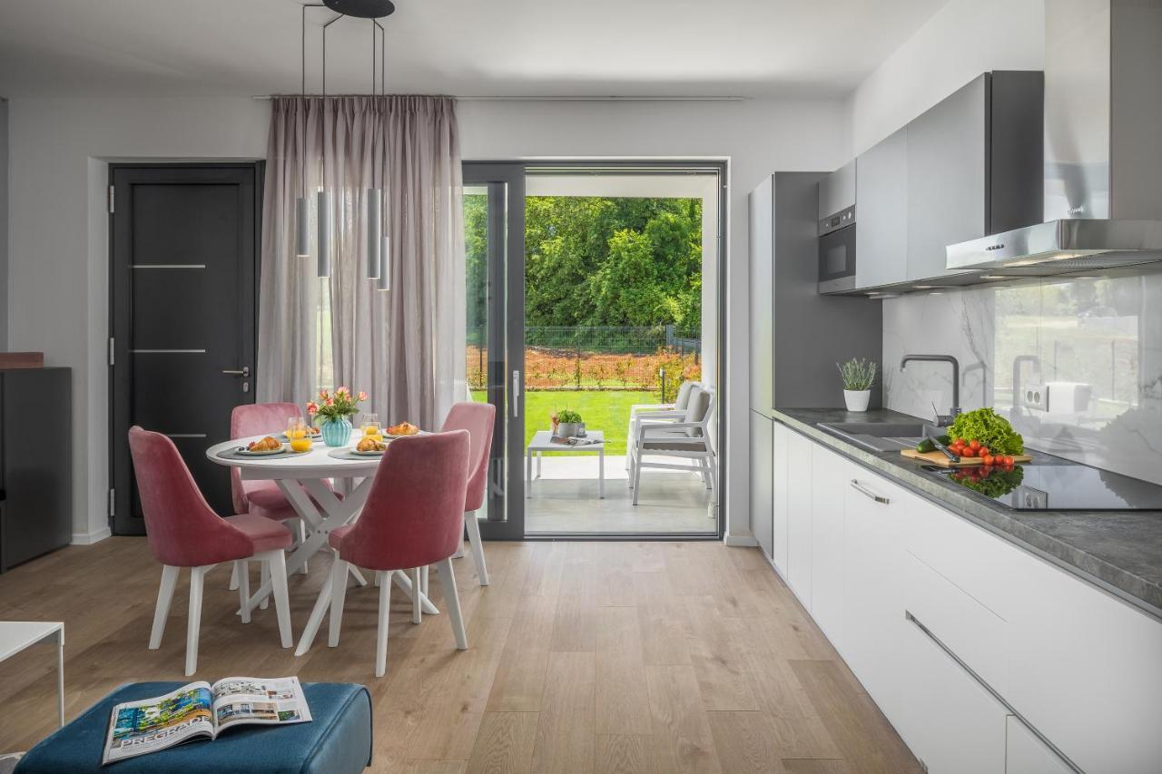 Apartment Nina & Mauro Porec Ngoại thất bức ảnh